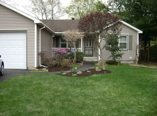 11 Ida Ln, Schenectady, NY 12303
