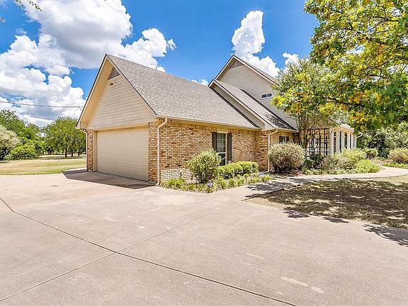 4th image of 105 Viannah Dr