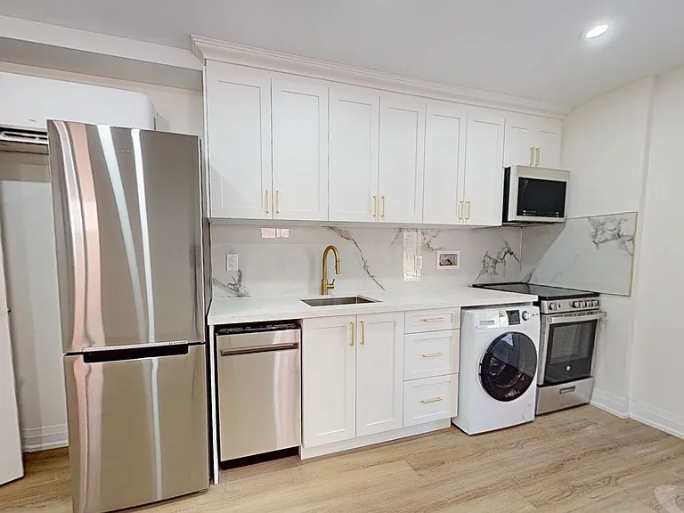 4998 King St #14 — Photo 5