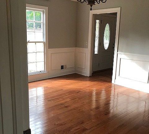 Gorgeous dining room