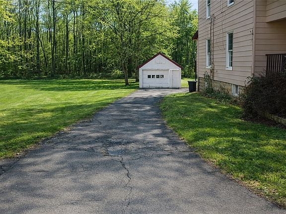 3rd image of 17 Dusty Ln