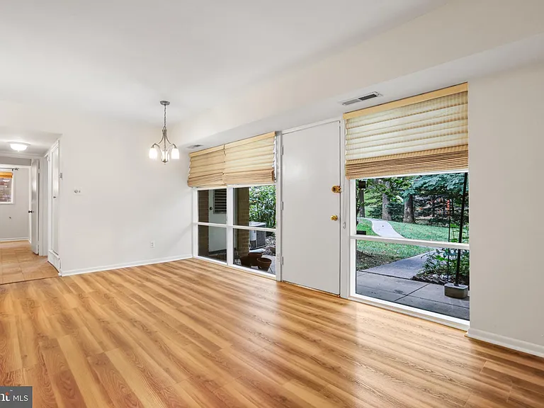 4917 Americana Dr #T6 — Photo 14
