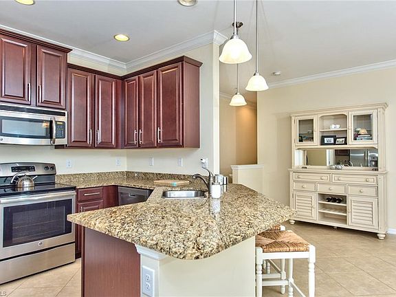 4th image of 23570 Alamanda Dr Unit 202
