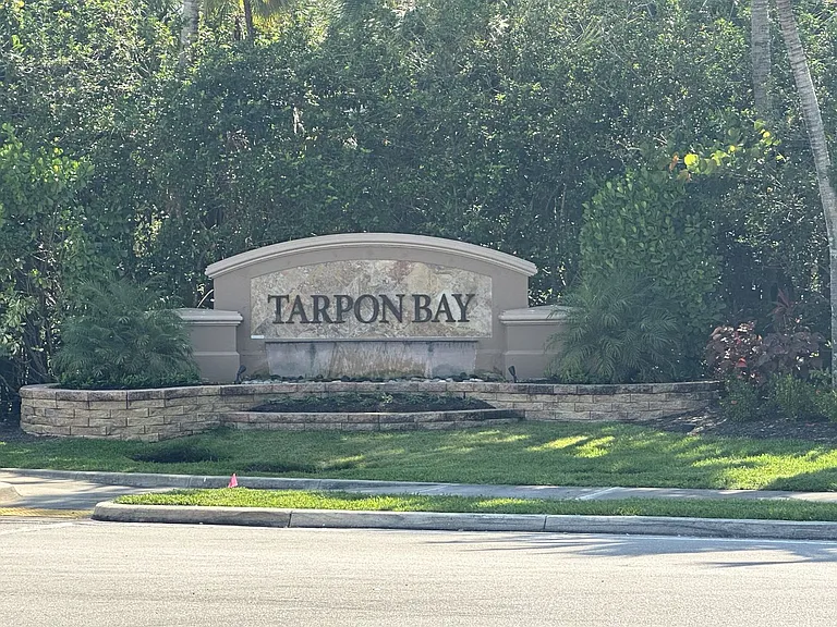 2004 Tarpon Bay Dr N #101 — Photo 24
