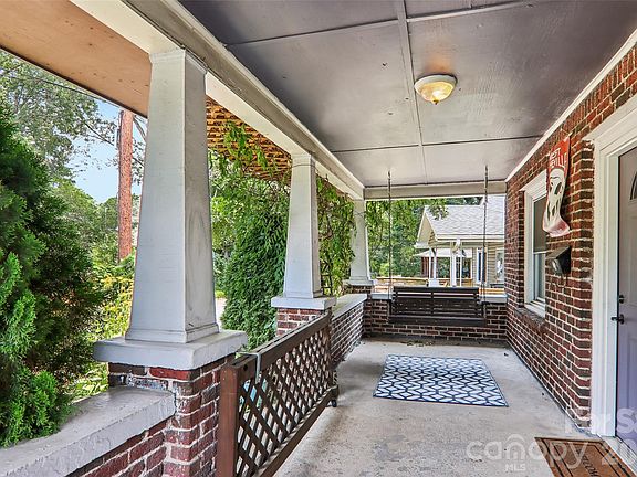 4th image of 276 State St
