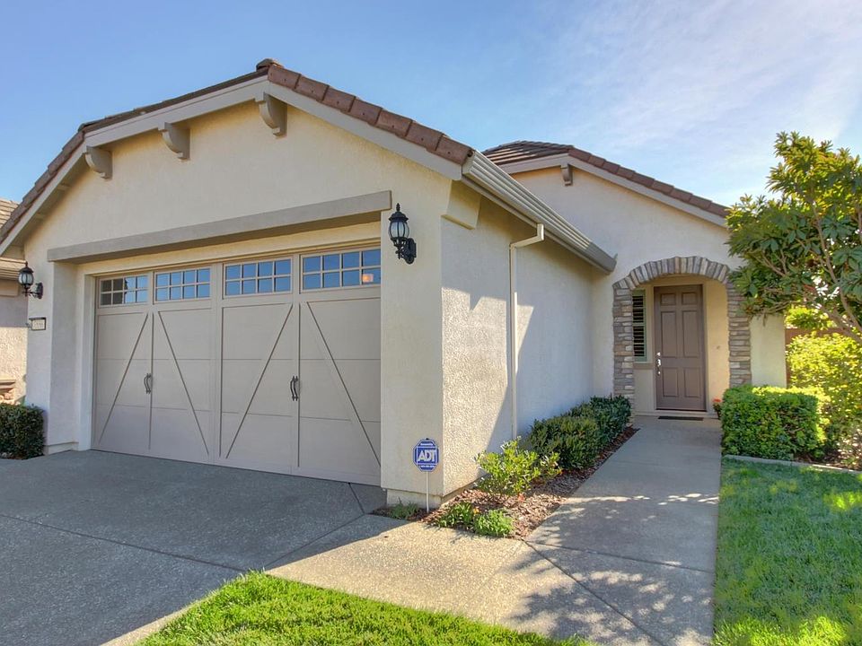 2nd image of 7556 Chatsworth Cir