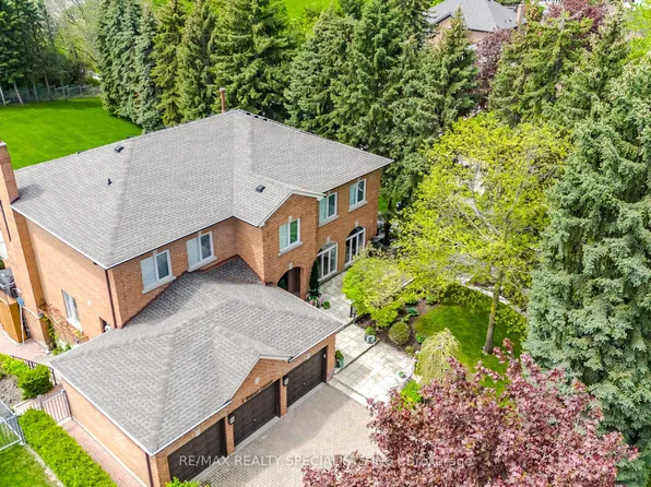 5 Rossmull Cres, Vaughan, ON L4L 7C8