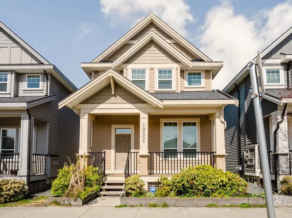 19555 72nd Ave, Surrey, BC V4N 6P6