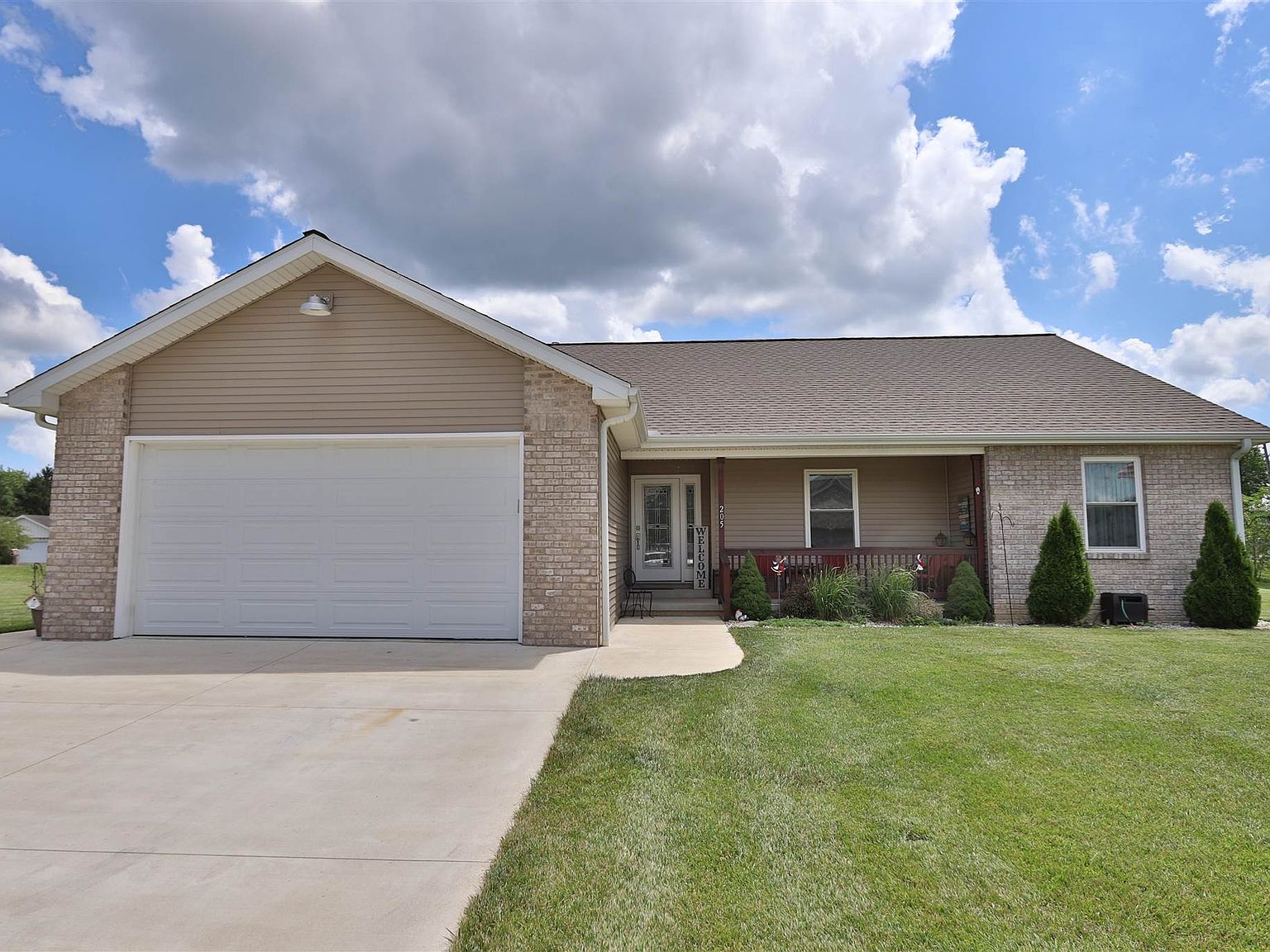 205 Royalwood Dr, Monticello, IN 47960 Zillow