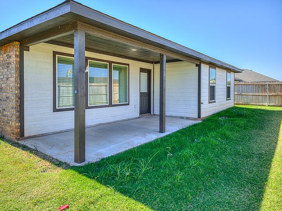 Nice sized covered patio.