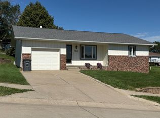 110 Terrel Ave, Treynor, IA 51575