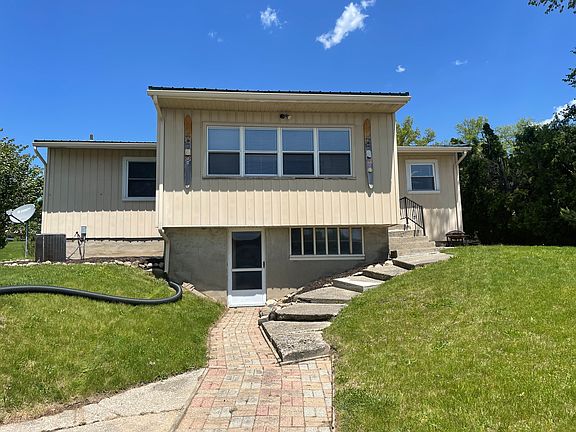 2nd image of 7172 Peninsula Dr NE