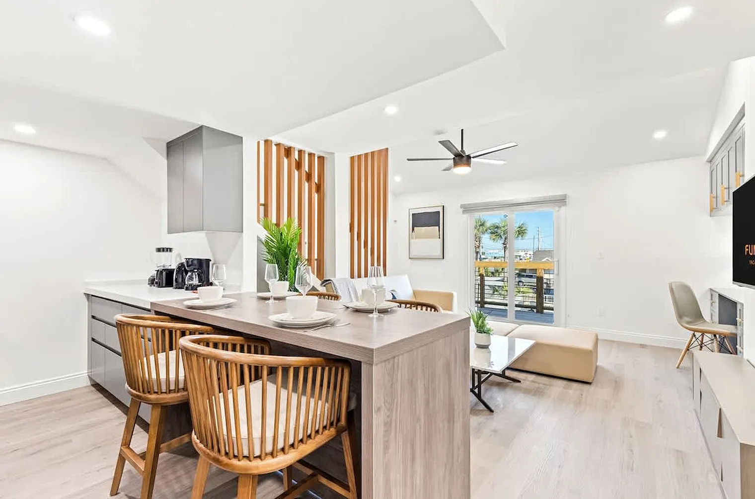 2 bed, 2.0 bath, 742 sqft, $1,456 — Photo 1