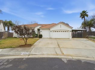 821 E Redwood Cir, Hanford, CA 93230