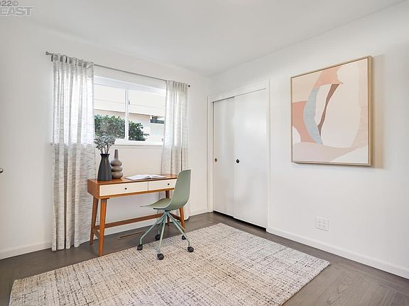 5th image of 21905 Betlen Way