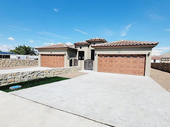 2nd image of 125 Loma Vista Dr #B