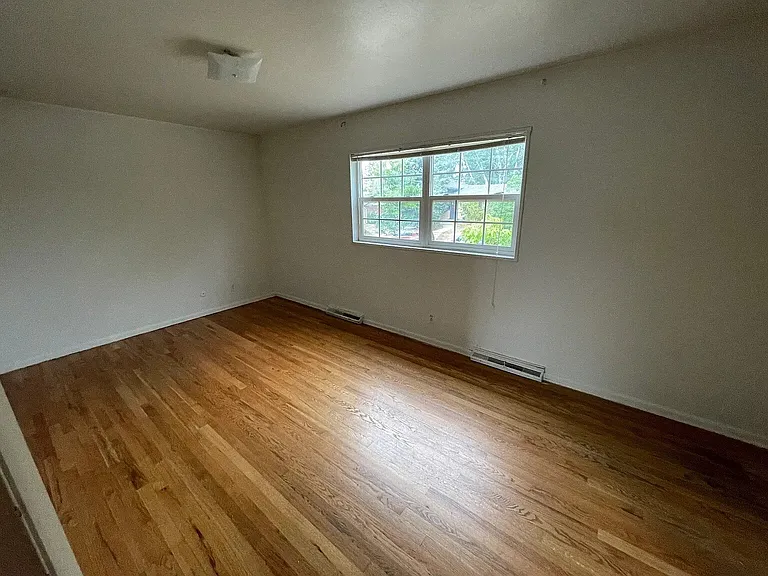 4464 Hamilton Ct — Photo 8