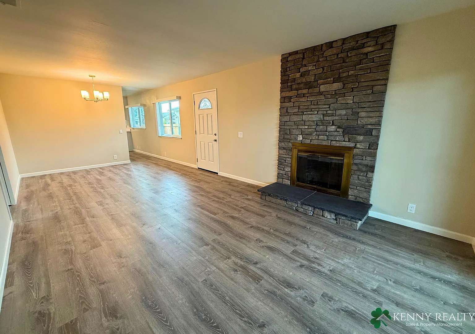 Fully Remodeled 3BR/2BA Home in San Bruno — Photo 4
