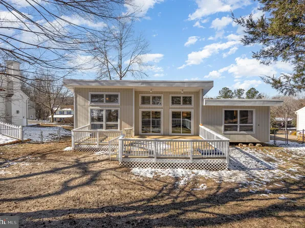 2134 Aquia Dr, Stafford, VA 22554