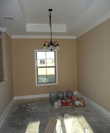 4th image of 112 Bottle Brush Ln
