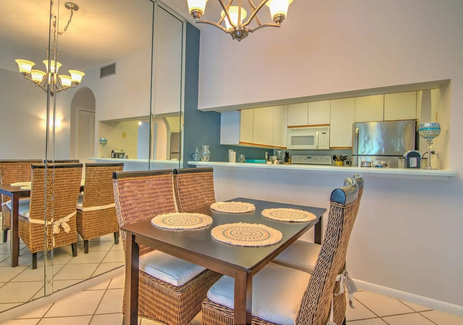 2 bed, 2.0 bath, 871 sqft, $2,630 — Photo 2