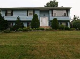 18 Frog Hollow Rd, Bridgewater, NJ 08807