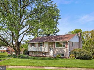 498 Maywood Rd, York, PA 17402