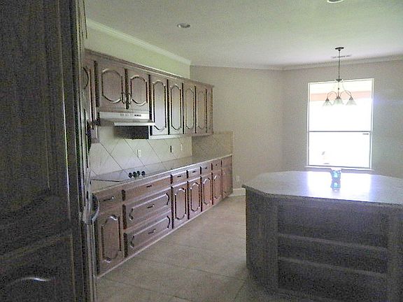 3rd image of 1781 Stonecreek Dr