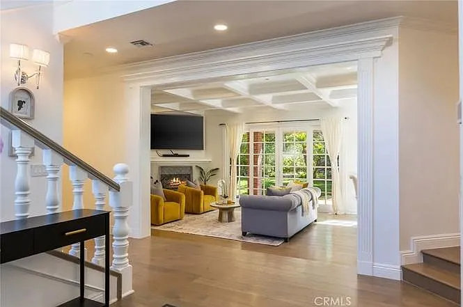 4637 Westchester Dr — Photo 7