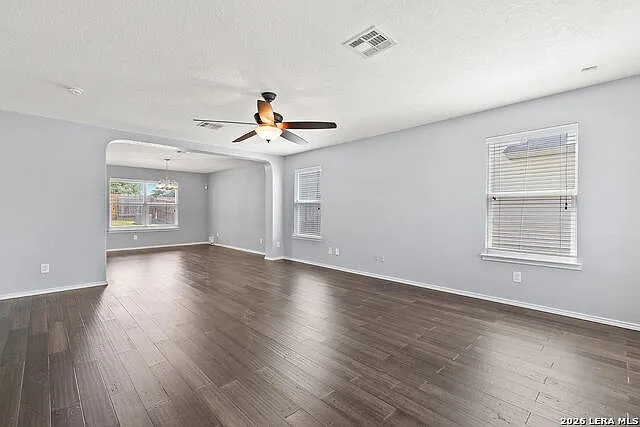 3 bed, 2.5 bath, 2255 sqft, $1,695 — Photo 4