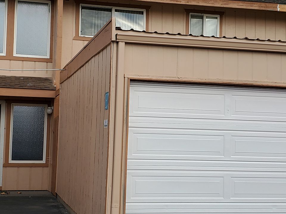 Front of Unit E