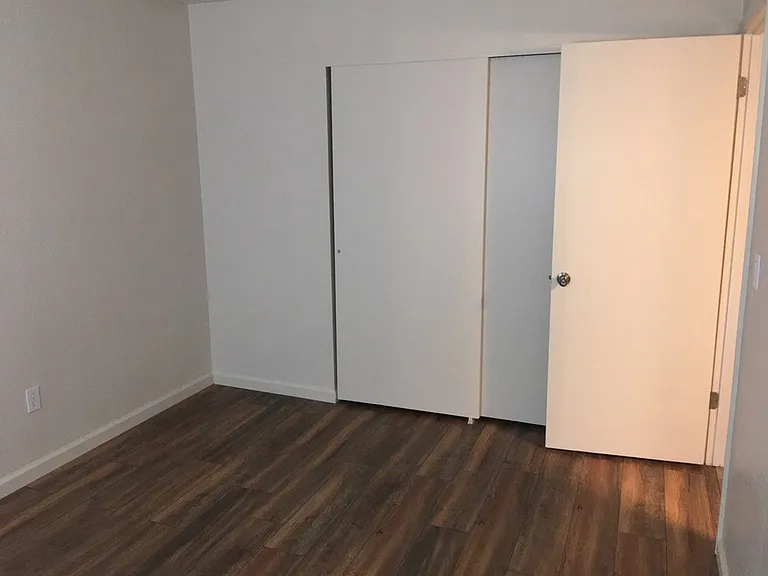 1270 Sutro St — Photo 11