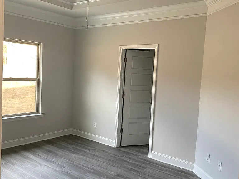 607 Lombard Dr — Photo 8