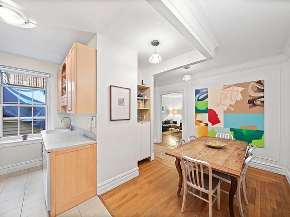4th image of 115 Willoughby St #2C