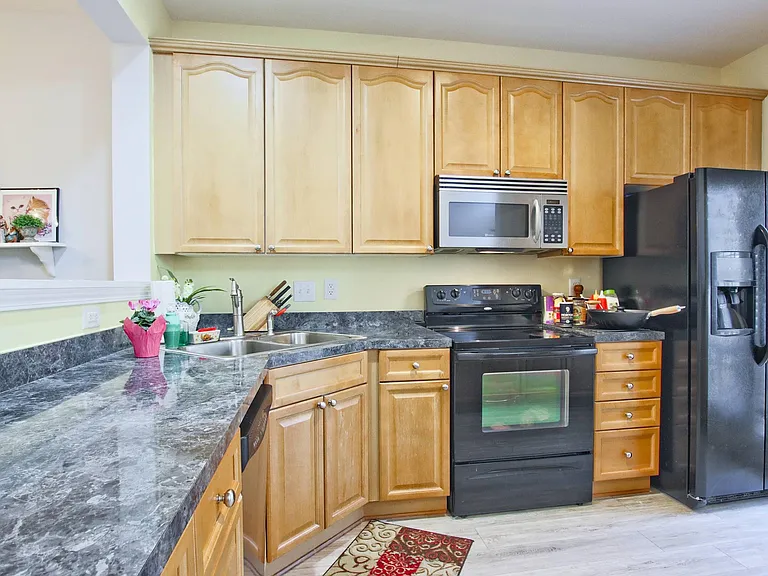 2384 Suwanee Pointe Dr — Photo 12