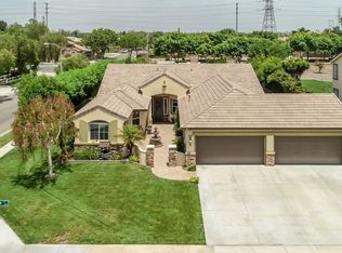6806 Weeping Willow Ct, Chino, CA 91710