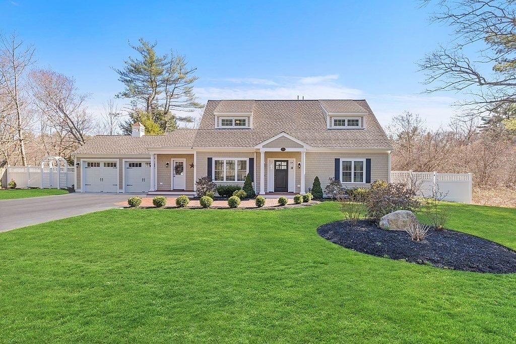 54 Cushing St, Hingham, MA 02043 Zillow