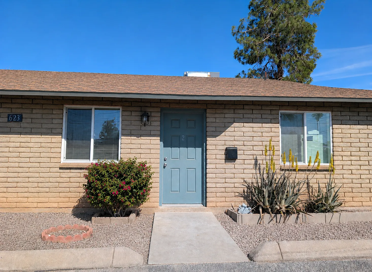 2 bed, 750 sqft, $1,490 — Photo 2