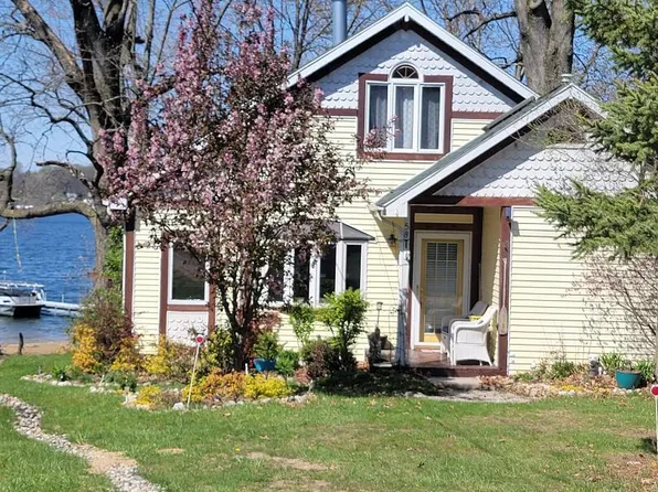 92958 County Road 690, Dowagiac, MI 49047