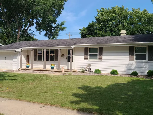 1023 Cardinal St, De Pere, WI 54115