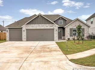 10206 S 226th East Ave, Broken Arrow, OK 74014