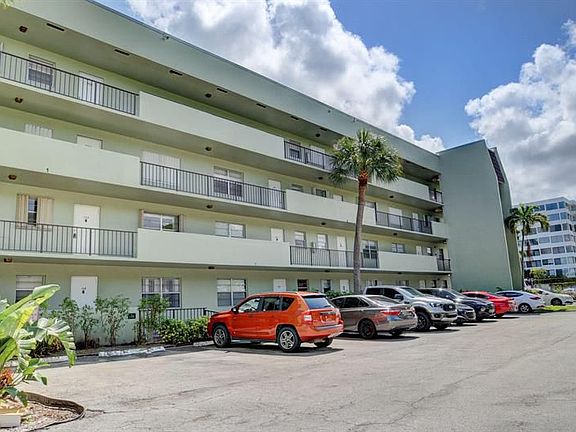 2nd image of 1638 Embassy Dr APT 208