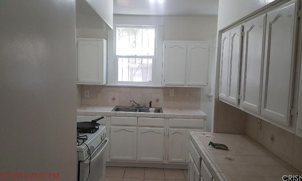 2nd image of 227 S New Hampshire Ave