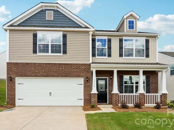 83 Piney Woods Rd, Fletcher, NC 28732