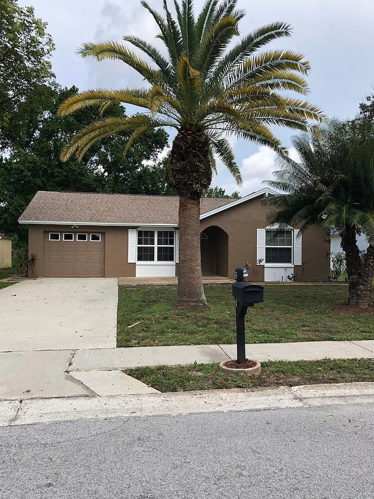 3 bed, 1180 sqft, $1,850 — Photo 3