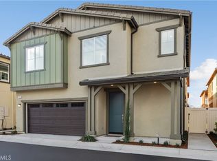 417 Willow Run Ln, Carson, CA 90745