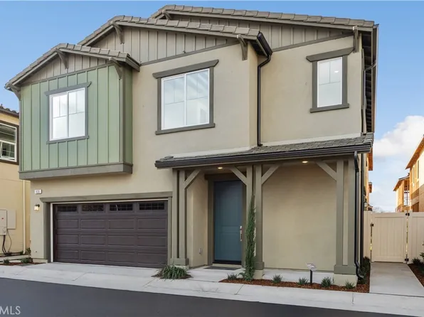 417 Willow Run Ln, Carson, CA 90745