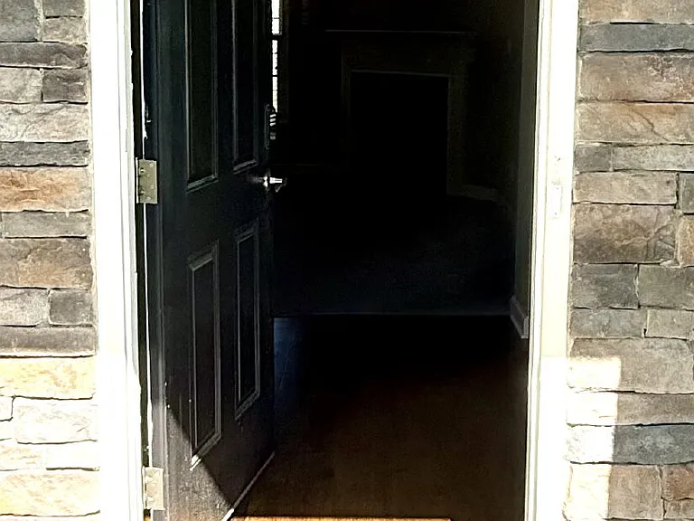 1820 Shady Knoll Ln — Photo 2