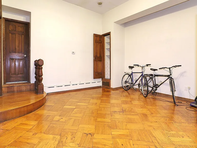 418 Hudson St #1 — Photo 10