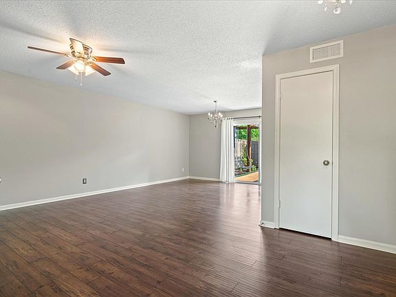 4th image of 1739 Hobbits Glen Dr #12